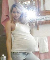 Some Photos of INEXPERIENCED Pregnant Stunner