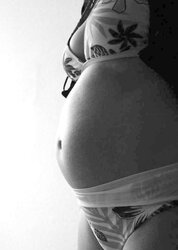 Some Photos of INEXPERIENCED Pregnant Stunner