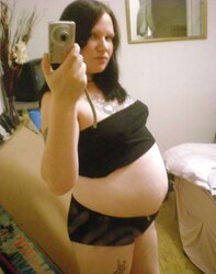 Some Photos of INEXPERIENCED Pregnant Stunner