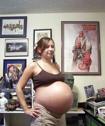 Some Photos of INEXPERIENCED Pregnant Stunner