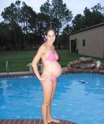 Some Photos of INEXPERIENCED Pregnant Stunner