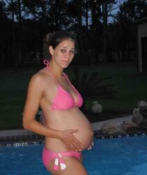 Some Photos of INEXPERIENCED Pregnant Stunner