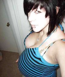 Some Photos of INEXPERIENCED Pregnant Stunner