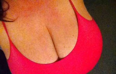 Gigantic Funbags, Taut Tops