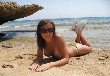 Hotlegs-beach sight