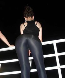 Extraordinaire bb in Yoga Trousers