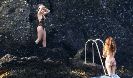 Kylie Minogue torrid culo in bikini