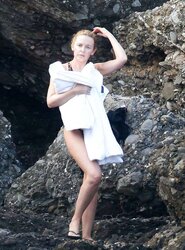 Kylie Minogue torrid culo in bikini
