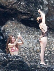 Kylie Minogue torrid culo in bikini