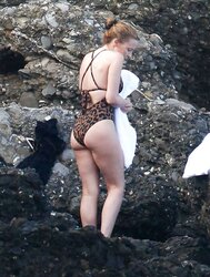 Kylie Minogue torrid culo in bikini
