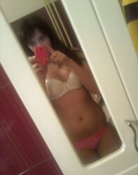 Teenage woman horni already, RO