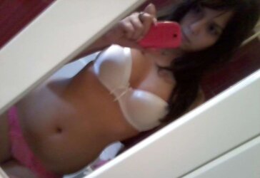 Teenage woman horni already, RO