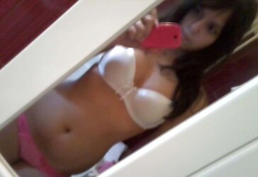 Teenage woman horni already, RO
