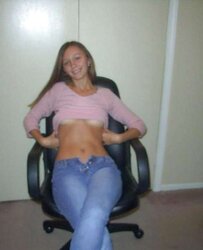 SUPER-CUTE THIN INEXPERIENCED LINDSAY