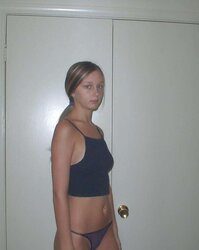 SUPER-CUTE THIN INEXPERIENCED LINDSAY
