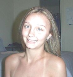 SUPER-CUTE THIN INEXPERIENCED LINDSAY