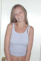 SUPER-CUTE THIN INEXPERIENCED LINDSAY