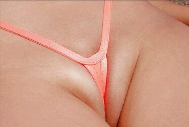 Fotze frisst Hosepipe - cameltoe