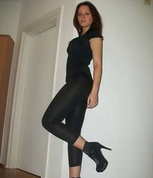 Super-Sexy dark haired