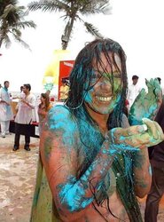 Indian femmes playing holy