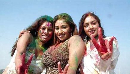 Indian femmes playing holy