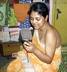 FEMMES FROM CALCUTTA
