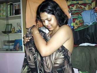 FEMMES FROM CALCUTTA