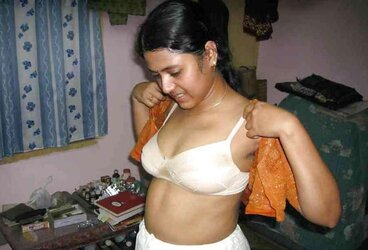 FEMMES FROM CALCUTTA