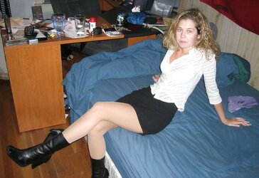 Beine, Hintern, Nylons, Roecke, Stiefel