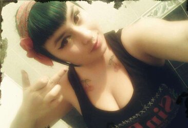 phat Inborn Tit - Kika (two)