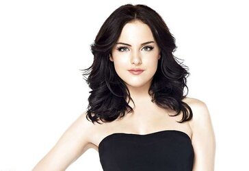 Elizabeth Gillies
