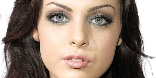 Elizabeth Gillies