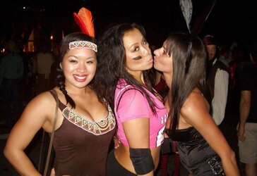 Facwbook breezies