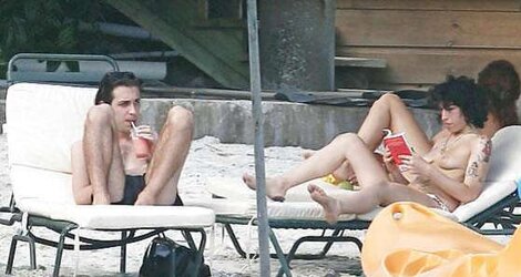 Winehouse Tits