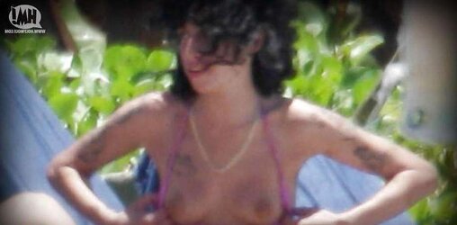 Winehouse Tits