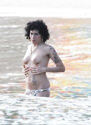 Winehouse Tits