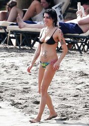 Winehouse Tits