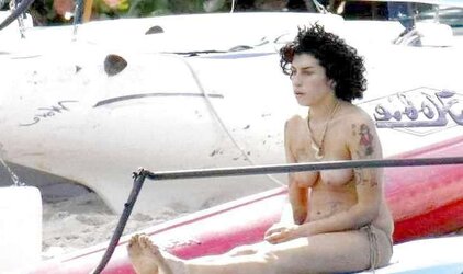 Winehouse Tits