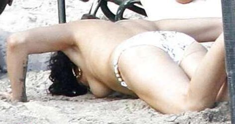 Winehouse Tits