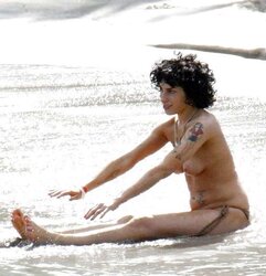 Winehouse Tits