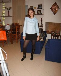 Somebodys super-hot wifey!