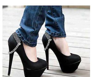 Killer High-Heeled Shoes!