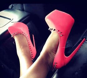 Killer High-Heeled Shoes!