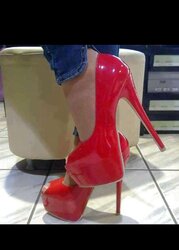 Killer High-Heeled Shoes!