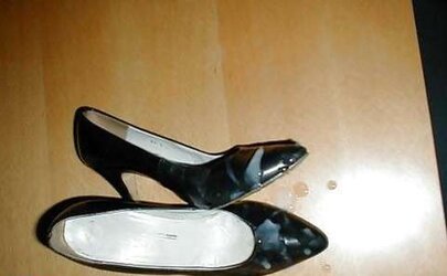High-Heeled Shoes I once creamed (ex-girlfriend boots)