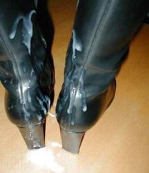 High-Heeled Shoes I once creamed (ex-girlfriend boots)
