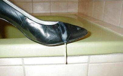 High-Heeled Shoes I once creamed (ex-girlfriend boots)