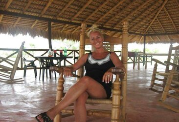 Als fotos from fuckfest mature Monique. Smash her!!!