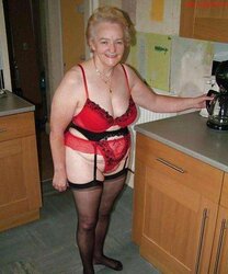 Supreme grannies and matures mix up