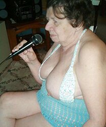 Supreme grannies and matures mix up